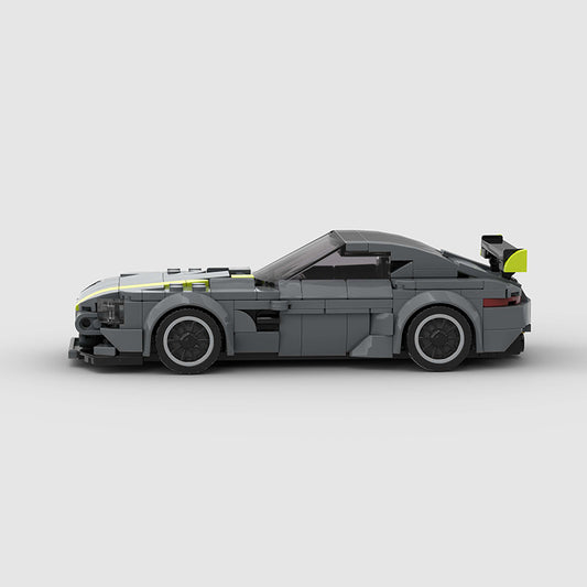 Mercedes_AMG_GTR